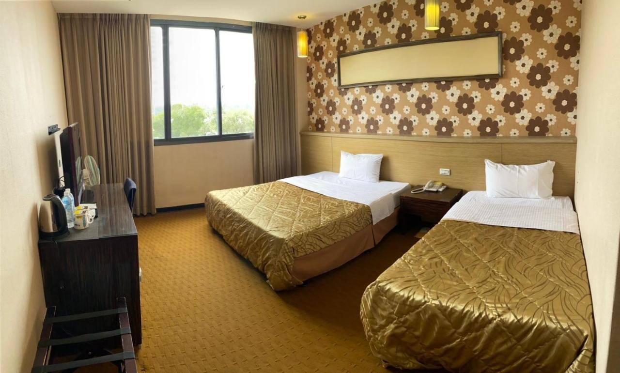 Home Full Hotel Жинченг Екстериор снимка