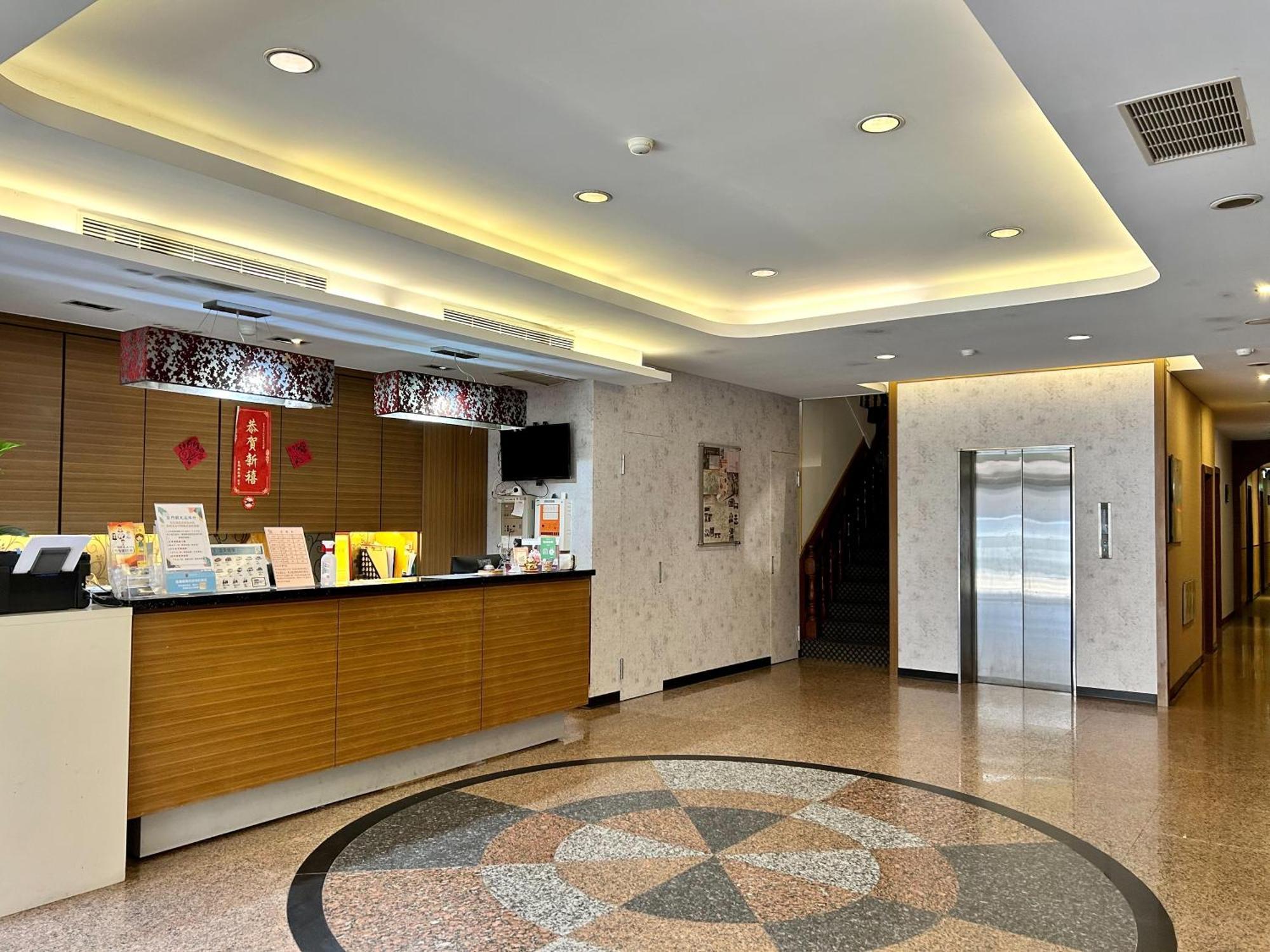Home Full Hotel Жинченг Екстериор снимка