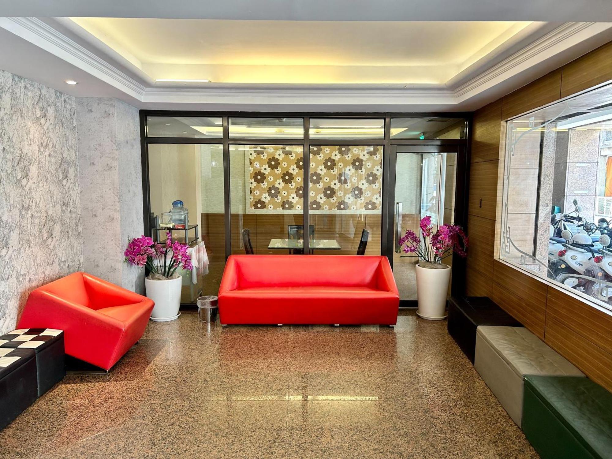Home Full Hotel Жинченг Екстериор снимка
