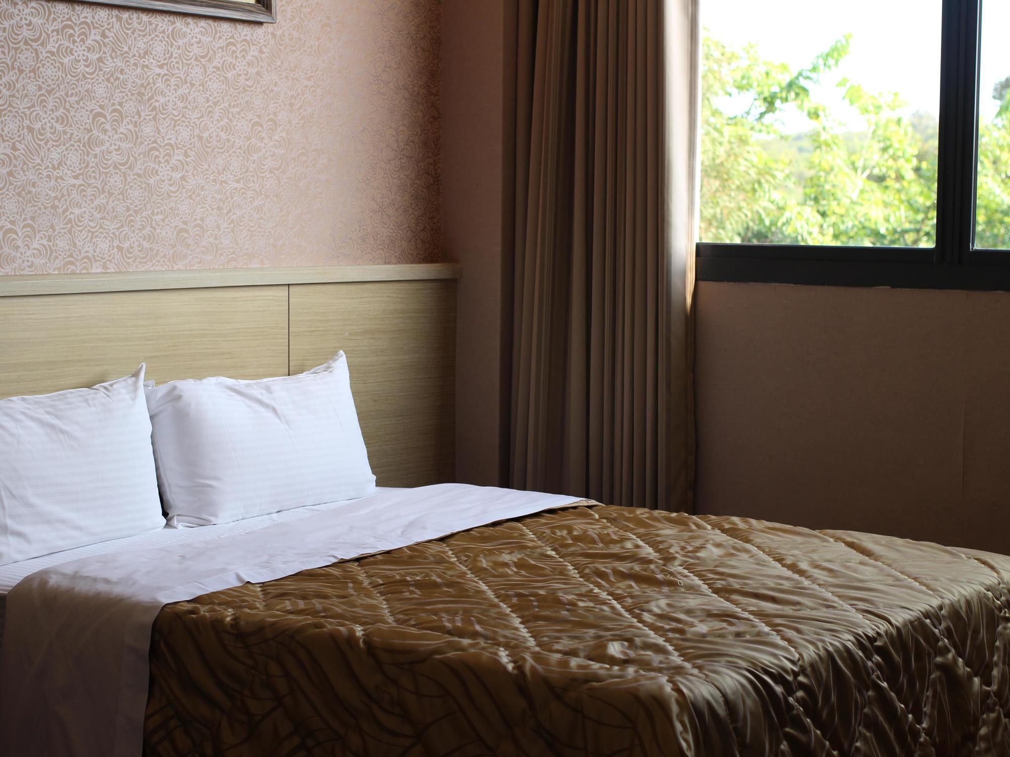 Home Full Hotel Жинченг Екстериор снимка