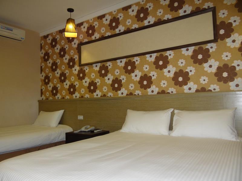 Home Full Hotel Жинченг Екстериор снимка