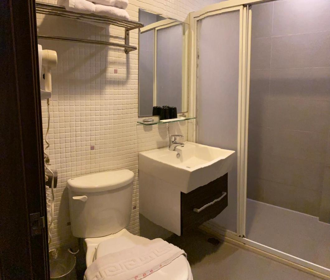 Home Full Hotel Жинченг Екстериор снимка